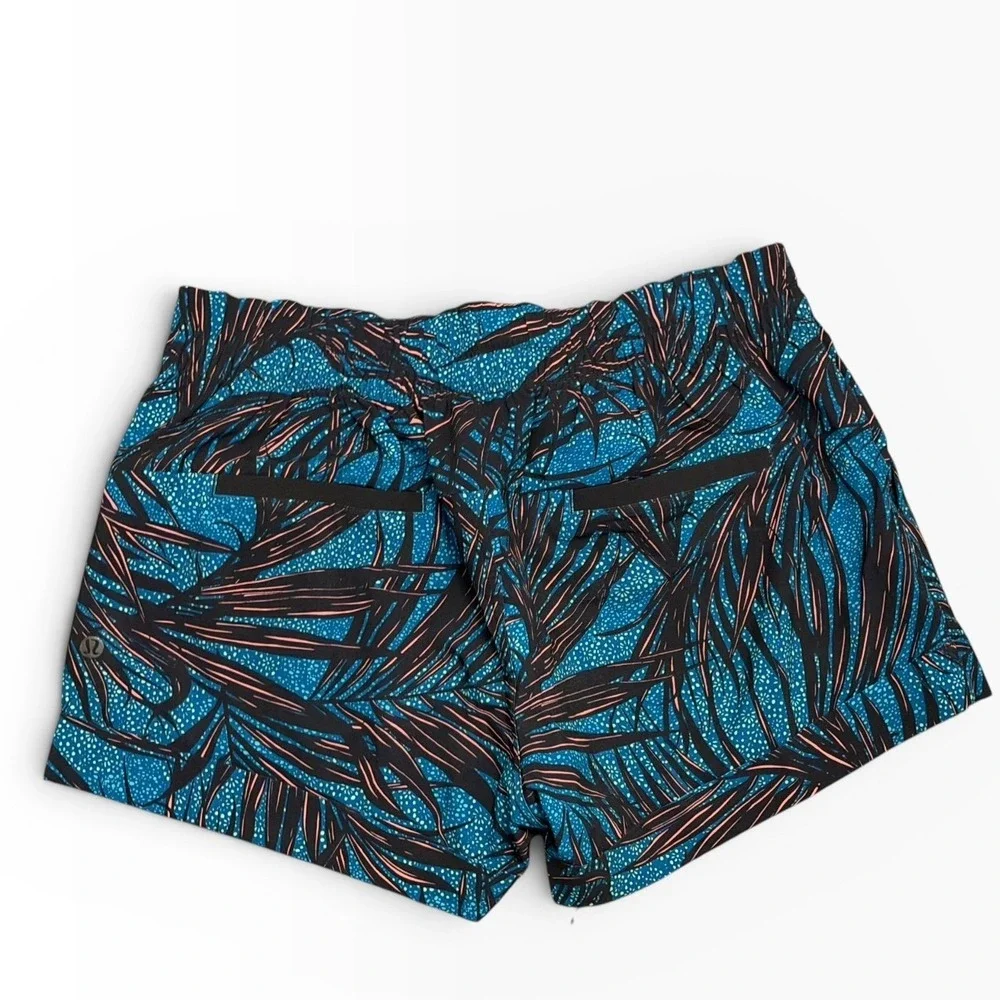 Lululemon Spring‎ Break Away II Teal Tropical Palm Print Athletic Shorts Size 8